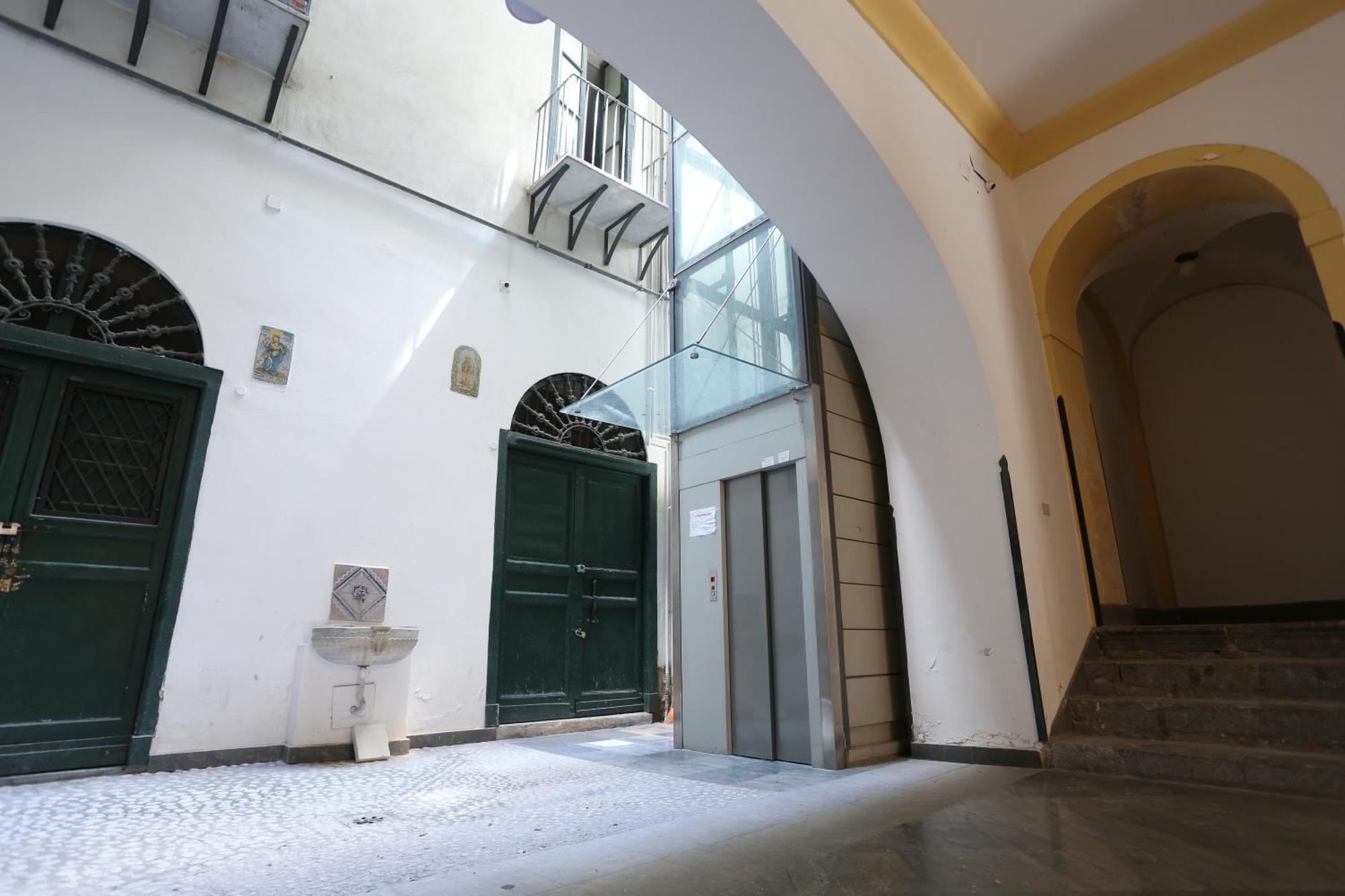 Maqueda View Apartment Palermo Luaran gambar